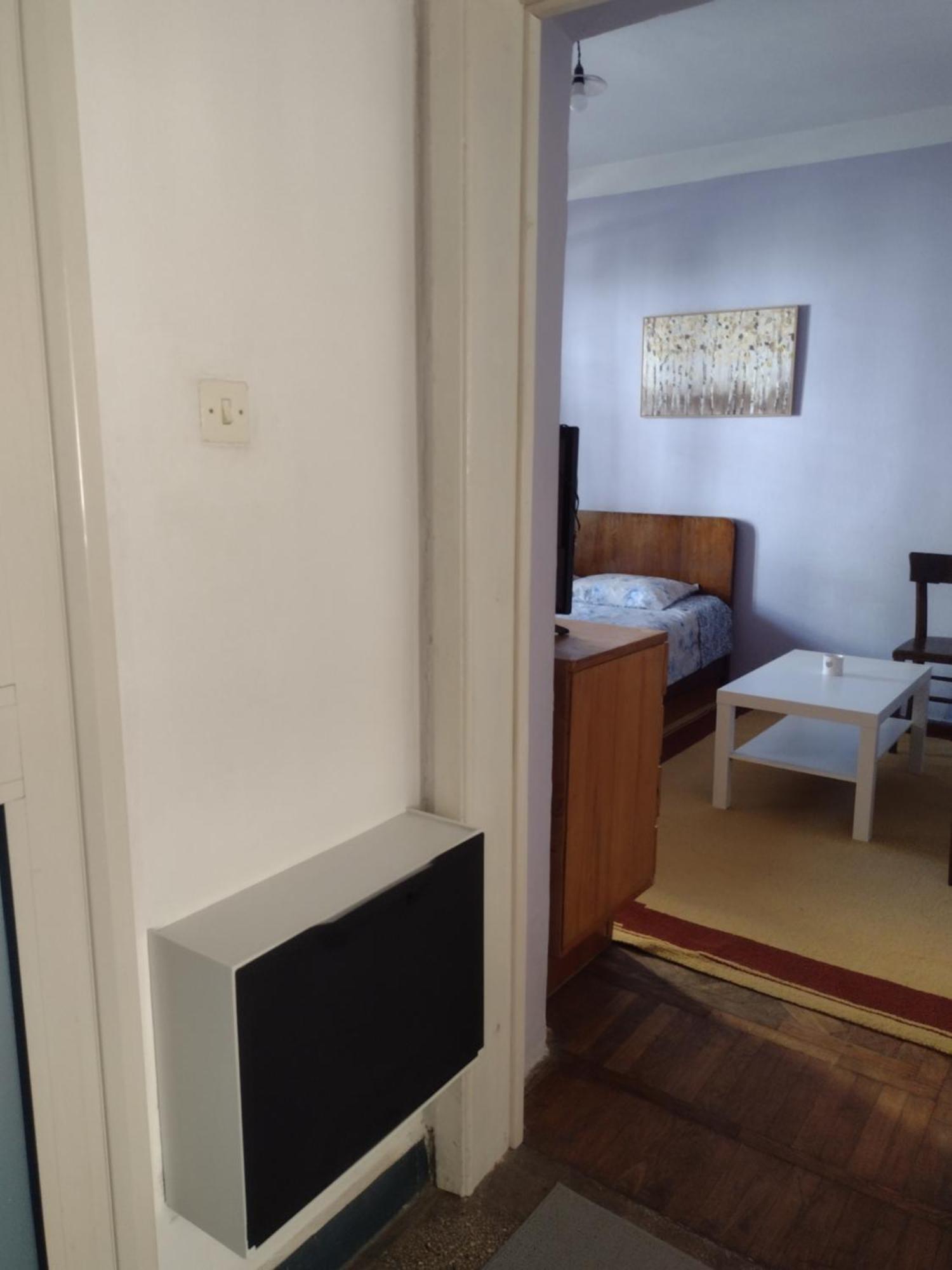 Era Echoes - Preserved Historical Apartment Tirana Bagian luar foto
