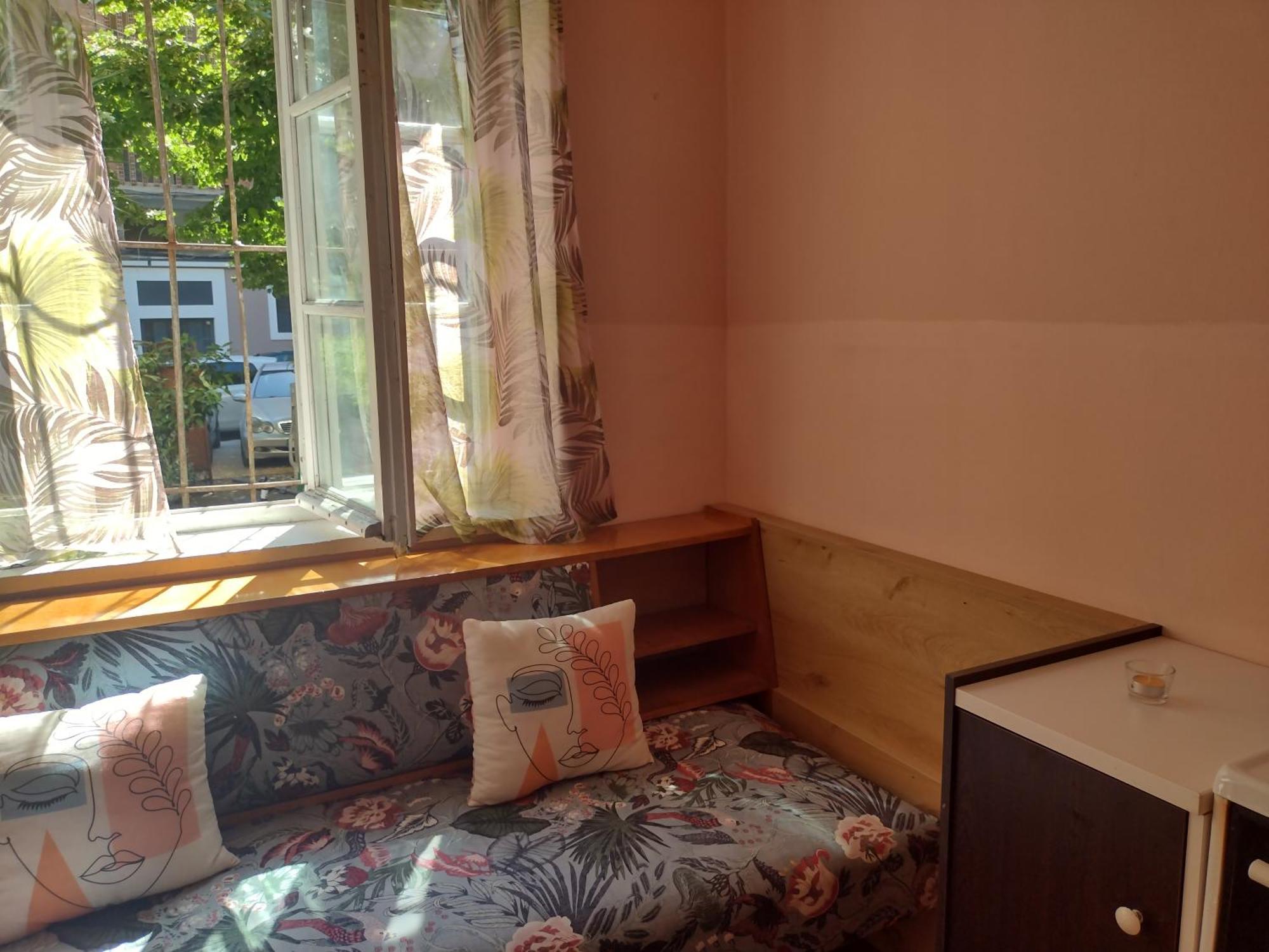 Era Echoes - Preserved Historical Apartment Tirana Bagian luar foto