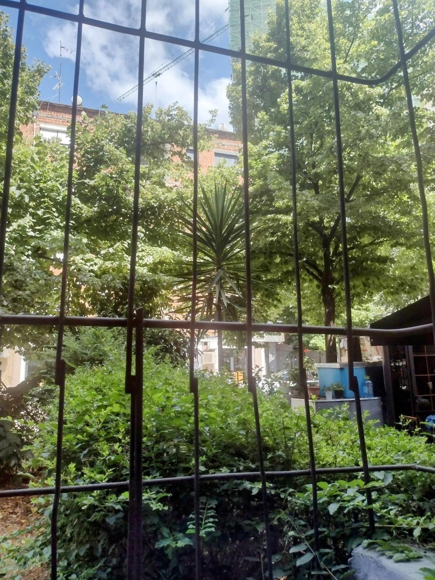Era Echoes - Preserved Historical Apartment Tirana Bagian luar foto