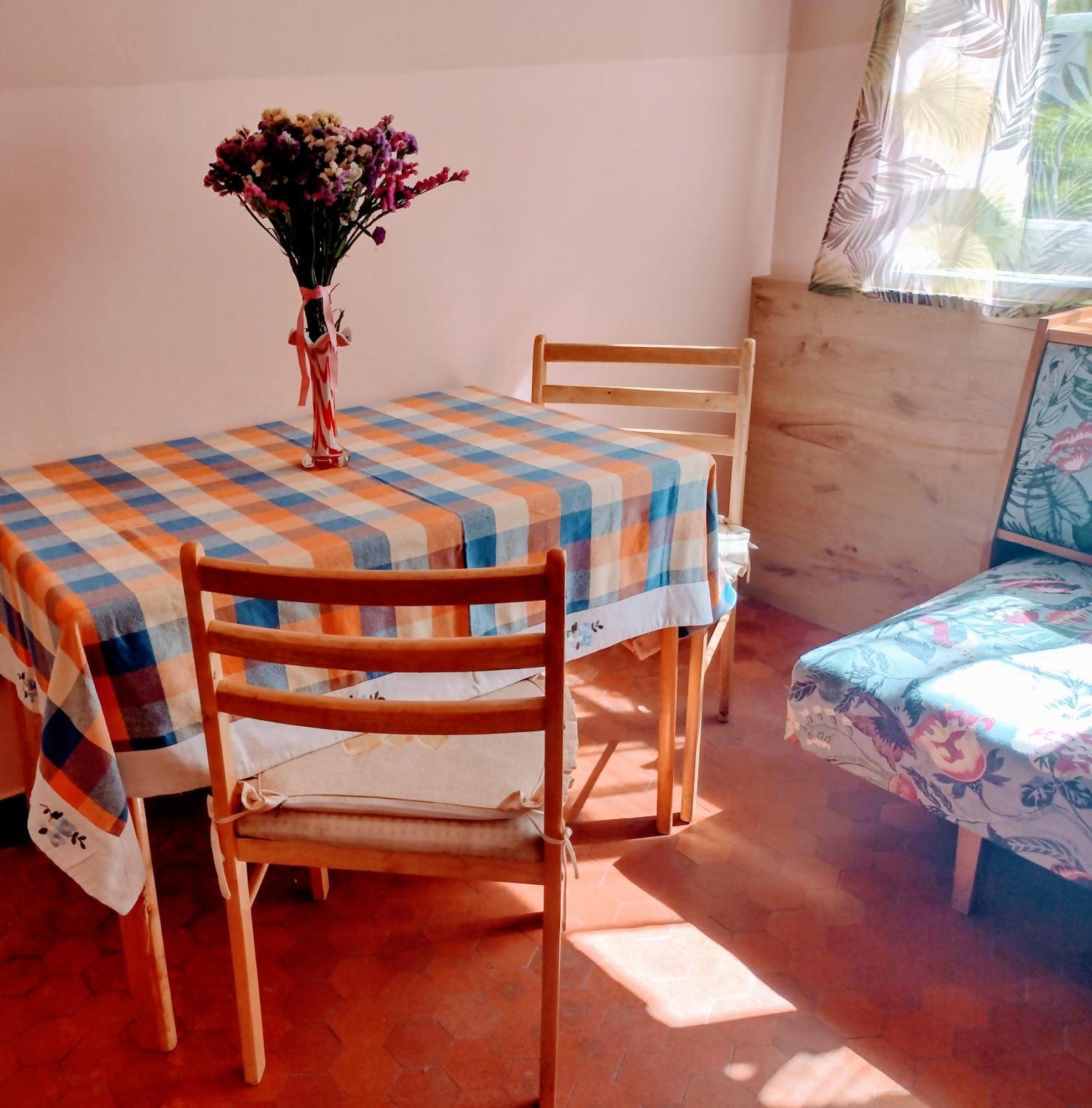 Era Echoes - Preserved Historical Apartment Tirana Bagian luar foto